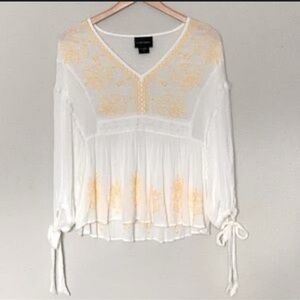 Anthropologie Liv Los Angeles Ivory Embroidered Empire Waist Shirt Size L